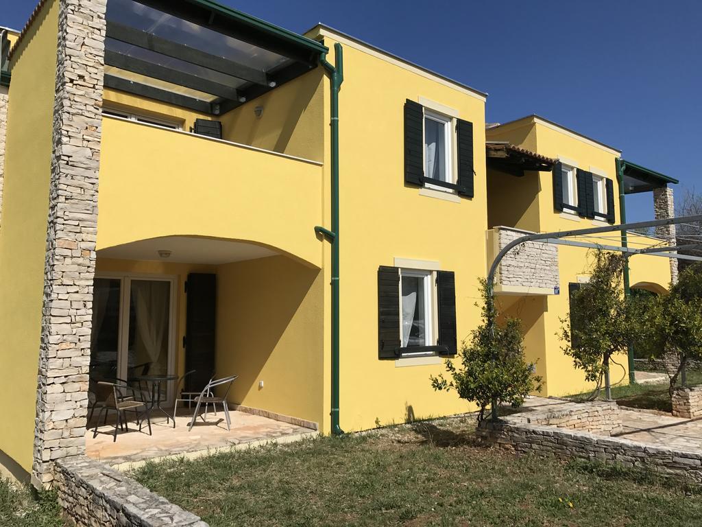 Apartmani Svjetionik Umago Esterno foto