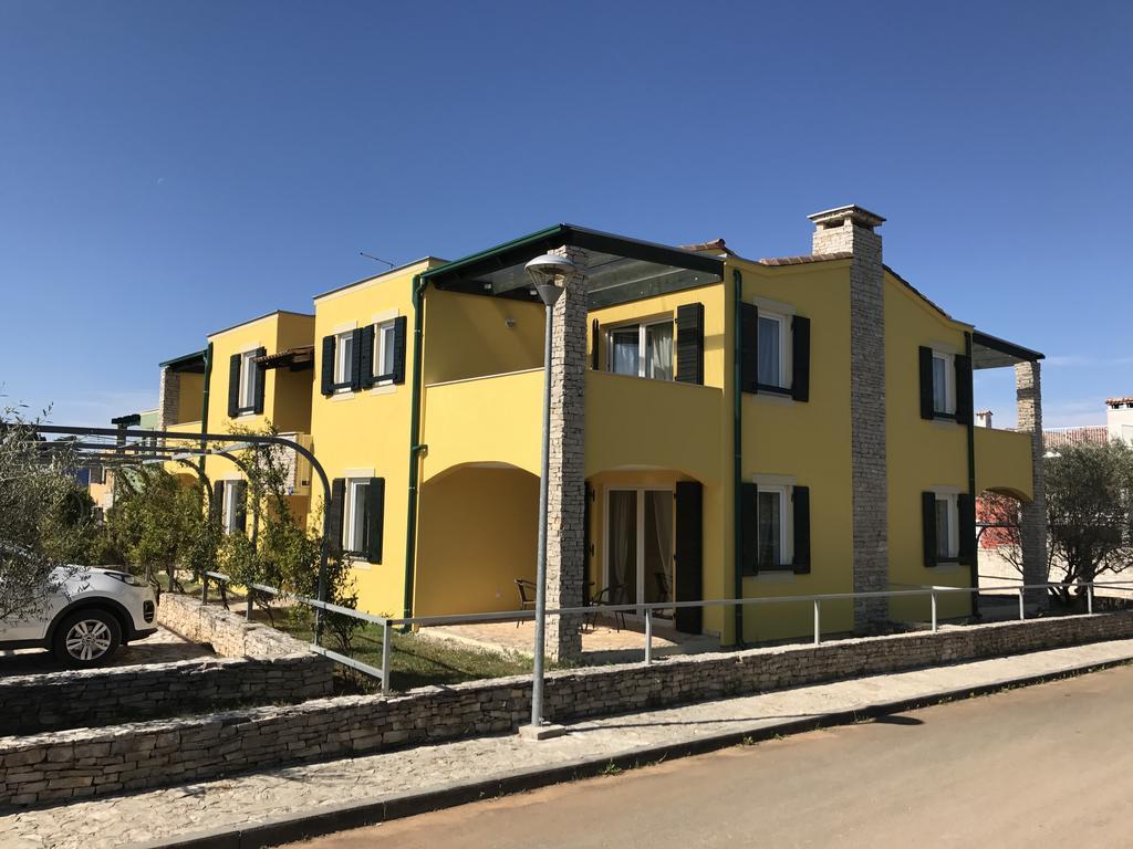 Apartmani Svjetionik Umago Esterno foto