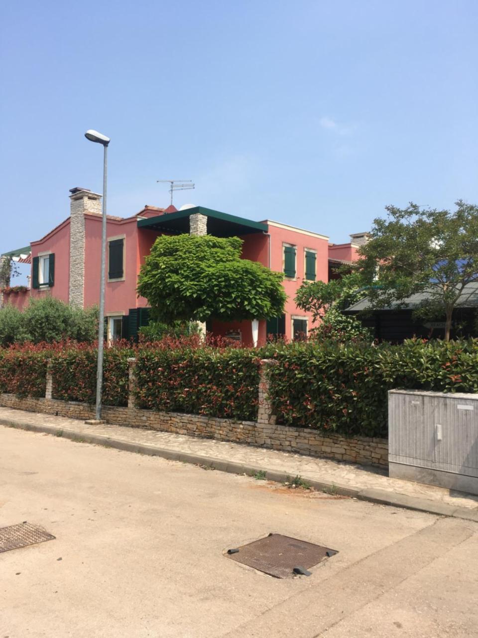 Apartmani Svjetionik Umago Esterno foto