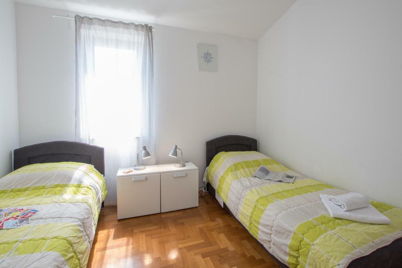 Apartmani Svjetionik Umago Esterno foto