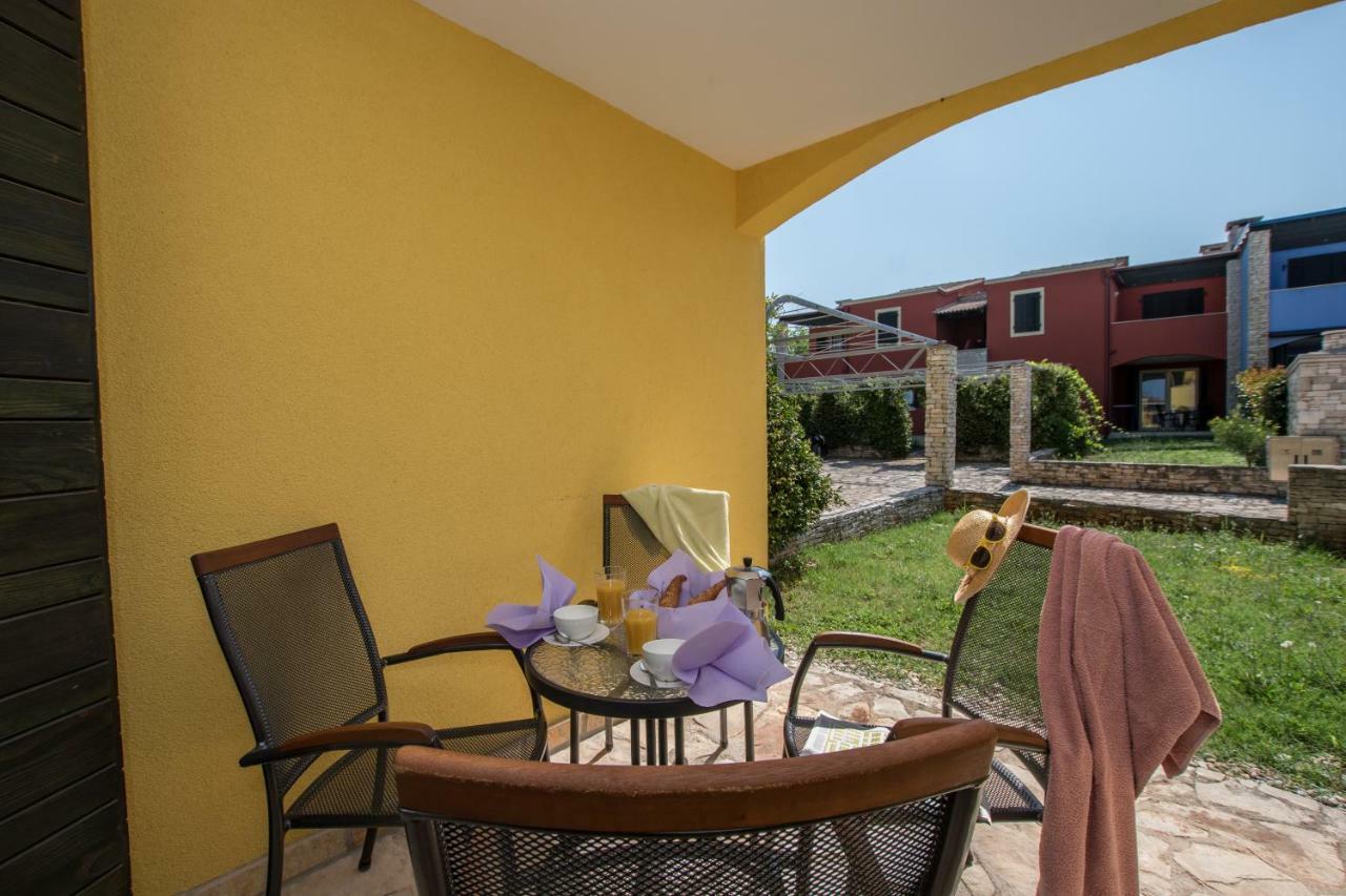 Apartmani Svjetionik Umago Esterno foto